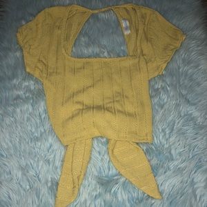 💙3 items for $12 Tie Back Top